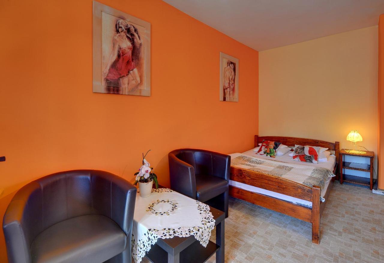 Apartamenty I Pokoje Karpacz - Centrum Karpacza, Parking W Cenie! Kültér fotó
